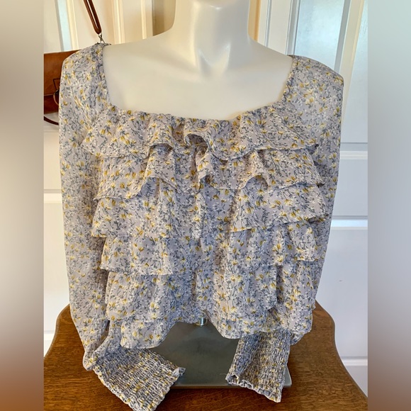 LN ASTR BLUE DITSY BLOUSE. FULLY LINED, RUFFLED FRONT, LONG SLEEVE-SMOCKED CUFF - Picture 6 of 8